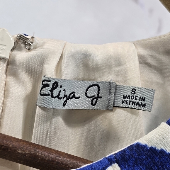 Eliza J Dress Women 8 Medium Floral White Blue Sheath A Line Pleated Tank Flare - Picture 3 of 12